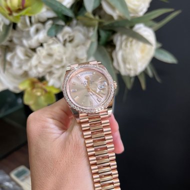Đồng hồ Rolex Day-Date 40 Rose Gold Sundust Diamond Dial & Diamond Bezel 228345RBR